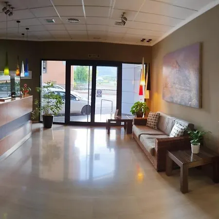 Otel Nou Avenida 2*