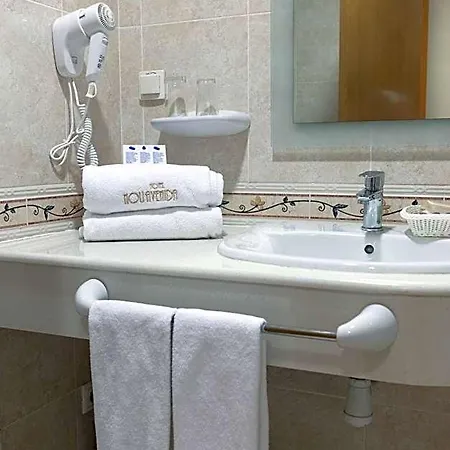Nou Avenida 2* Гата-де-Горгос