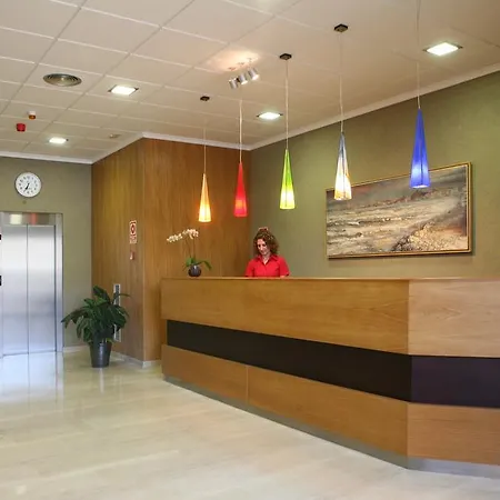 Nou Avenida 2* Гата-де-Горгос