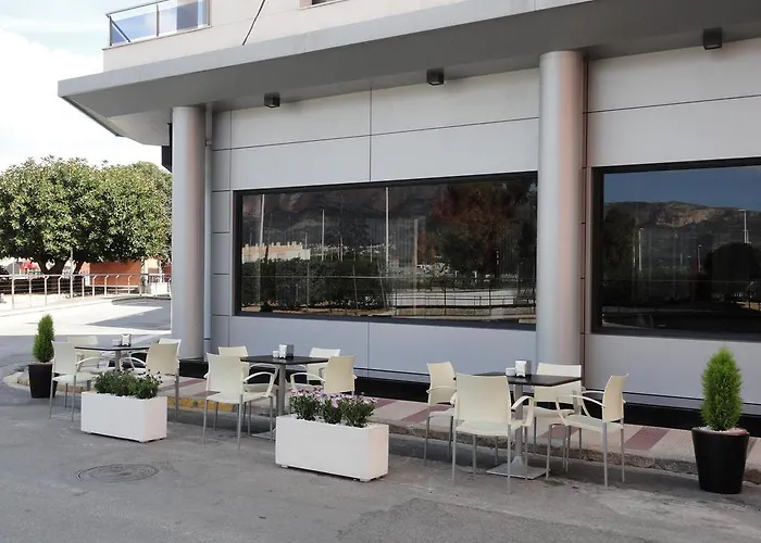 Nou Avenida 2* גאטה דה גורגוס
