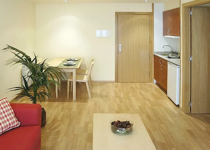 Nou Avenida מלון